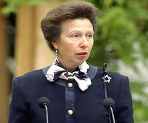   مصر اليوم - الأميرة آن تثير غضب جمعيات حقوق الحيوان بعد اقتراحها تناول لحم الخيل