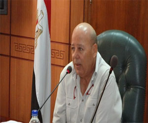   مصر اليوم - محافظ بورسعيد يطالب القيادات الدينية بتكثيف الدعوة للمشاركة في الاستفتاء على الدستور