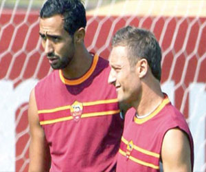   مصر اليوم - المغربي مهدي بن عطية سعيد بوجوده في روما بجوار توتي