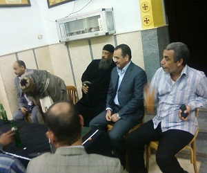   مصر اليوم - المصري الديمقراطي يفضُّ خلاف عائلتين في أسيوط