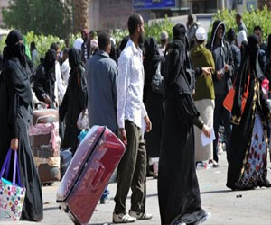 مصر اليوم - وصول 240 عاملاً إثيوبيًا لبلادهم بعد ترحيلهم من السعودية