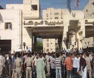   مصر اليوم - مجهولون مسلحون يقتلون موظفًا في مصنع للسُّكر في قنا