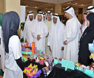   مصر اليوم - حاكم الشارقة يتفقد عددًا من أنشطة وفعاليات مؤسسة الشارقة للفنون