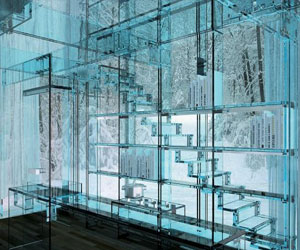   مصر اليوم - رجل يشتري نزلًا مجاورًا من طليقته وبنى لها تمثالاً على شكل الإصبع