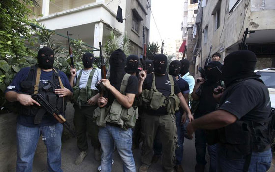   مصر اليوم - الداخليّة تُعلن رسميًا اغتيال مجهولين لضابط في الأمن الوطنيّ أثناء توجُّهِه لعمله