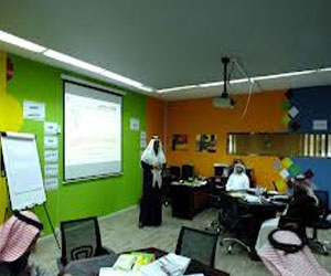 مصر اليوم - إطلاق مشروع الدروس الإلكترونية ب 5 مشيط