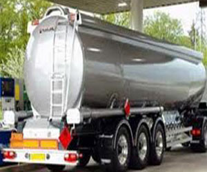   مصر اليوم - ضبط طن بنزين وسولار مدعم داخل محطة تموين سيارات بدون ترخيص في المحلة