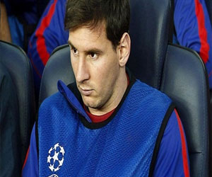   مصر اليوم - سينيوريني يؤكد أن ميسي قد يكون هو المسؤول عن إصابته