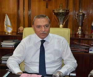   مصر اليوم - محافظ قنا يشهد صلح بين عائلتي آل بكري وآل اللبودي