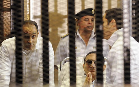   مصر اليوم - تأجيل محاكمة مبارك ونجليه والعادلي لجلّستي 14 و15 ديسمبر المقبل