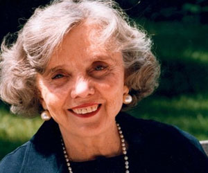   مصر اليوم - المكسيكية بونياتوسكا تفوز بجائزة ثيرفانتس الإسبانية للأدب