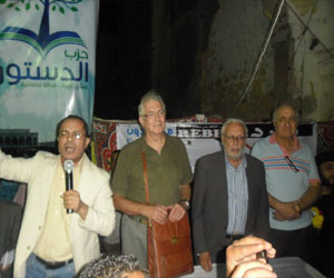   مصر اليوم - الدستور يُديّن اعتداء الشرطة على نشطاء الإسكندرية