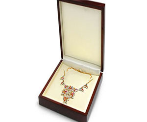   مصر اليوم - منتقبة وآخر يستوليان على محتويات ثمينة بشقة في كفر الشيخ