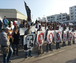   مصر اليوم - نشطاء يحييون ذكرى محمد محمود في كورنيش الإسكندرية