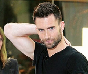   مصر اليوم - المغني والموسيقي آدام ليفين أكثر رجال العالم إثارة