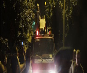   مصر اليوم - جثمان الشهيد عبد السلام يصل إلى رأس غارب