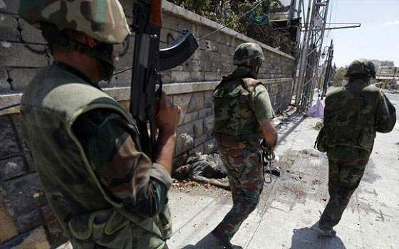   مصر اليوم - 51 قتيلاً الأربعاء في سوريّة والنظام يقصف مساكن هنانو في حلب بالبراميل المتفجرة