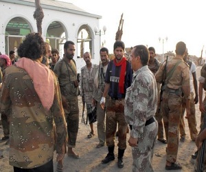 مصر اليوم - مقتل 3 من عناصر الجيش اليمني بمواجهات مع القاعدة جنوب البلاد