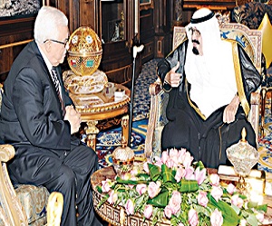 مصر اليوم - ولي العهد السعودي يبحث مع الرئيس عباس التطورات في الاراضي الفلسطينية