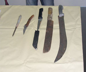   مصر اليوم - ضبط أسلحة بيضاء و257 مخالفة مرورية في حملة أمنية مكبرة في المنيا