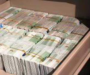   مصر اليوم - الشرطة الإسبانية ضبطت 10 ملايين يورو و450 كيلوغراما من الكوكايين