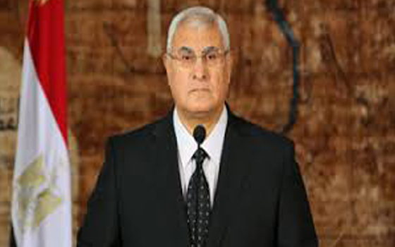   مصر اليوم - منصور ينعى ضحايا العملية الارهابية التي وقعت فجر اليوم في سيناء