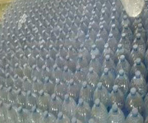   مصر اليوم - ضبط 10 آلاف و930 لتر مياه غير صالحة للاستخدام الآدمي في الغربية