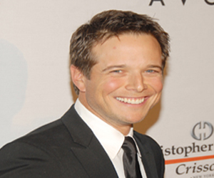 مصر اليوم - الممثل الأميركي سكوت وولف ينتظر أول ابنة