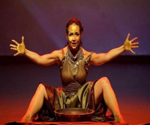 مصر اليوم - تقديم عروض راقصة حول المرأة والأحاسيس الإنسانية