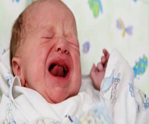   مصر اليوم - سيدة تلد طفلة خلال اختناق مرورى بسبب تصادم سيارات في الأرجنتين