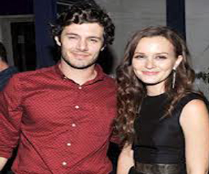 مصر اليوم - خطوبة النجمين ليتون ميستر وآدم برودي