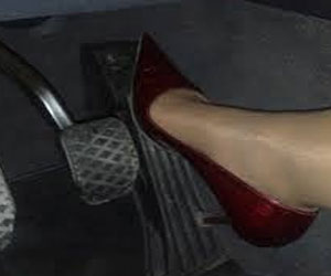   مصر اليوم - ملثم يطلب من سائقة حافلة توصيل قنبلة إلى قسم الشرطة