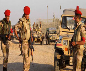   مصر اليوم - الجيش يلقي القبض على 6 عناصر تكفيريّة في شمال سيناء