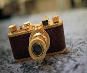   مصر اليوم - آلة تصوير لايكا مطلية بالذهب تباع بـ 620 الف دولار في هونغ كونغ