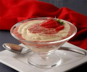   مصر اليوم - كريم بروليه مع الفراولة