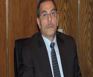   مصر اليوم - مدير أمن البحر الأحمر يؤدِّي واجب العزاء في شهيد الإرهاب