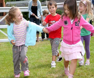   مصر اليوم - العربية للإصلاح الجنائي تستخرج ألفي بطاقة شخصية لنساء وفتيات بدور الرعاية