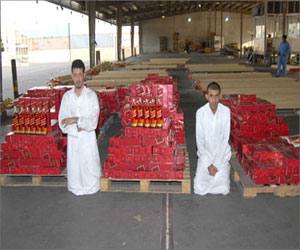   مصر اليوم - ضبط 2520 زجاجة خمر في واحة سيوة قبل تهريبها إلى ليبيا