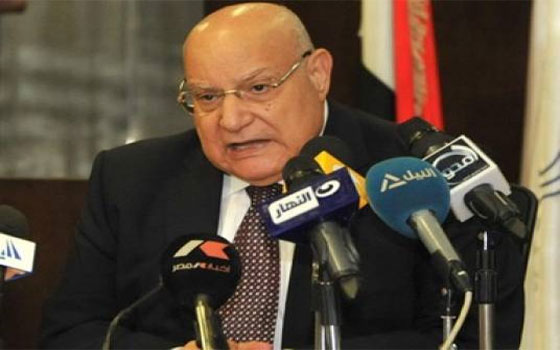   مصر اليوم - وزير النَّقل يُؤكِّد تطوير 54 من إجمالي 871 مزلقانًا ورصد مليار جنيه للتطوير