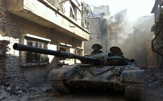   مصر اليوم - الجيش السوريّ يقصف ريف دمشق ويشنّ 20 غارة لاقتحام النبك