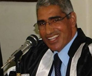   مصر اليوم - رئيس جامعة جنوب الوادي يتفقد أقسام المستشفي الجامعي