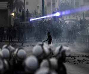   مصر اليوم - تبرئة شرطي بحريني وحكم بسجن 11 شخصًا بتهمة الشروع بقتل الشرطة