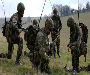   مصر اليوم - بعد شكواهن الجيش البريطانى يقلل مدى الخطوة المنتظمة للمجندات