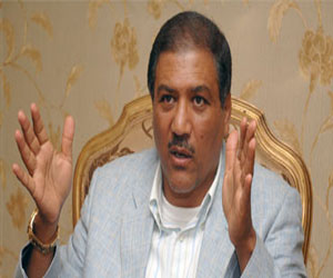   مصر اليوم - السادات يرحب بقانون التظاهر ويؤكد: انتصار لهيبة الدولة