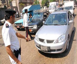   مصر اليوم - مرور أسيوط ينظم حملة مكبرة لتحقيق السيولة وتنظيم المواقف