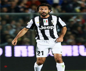 مصر اليوم - بوفون يختار بيرلو في قائمة سباق الكرة الذهبية