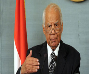   مصر اليوم - الببلاوي يبحثُ مع جبهةِ الإنقاذ قانون التظاهرِ الجديّد