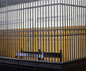   مصر اليوم - تجديد حبس المستشار القانوني المزور لمحافظة البحر الأحمر 15 يومًا