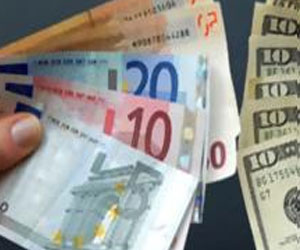   مصر اليوم - تراجع اليورو والإسترليني واستقرار الدولار في السوق المصرية