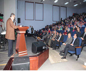 مصر اليوم - مهرجان الوطن في القلب في جامعة البتراء الأردنية